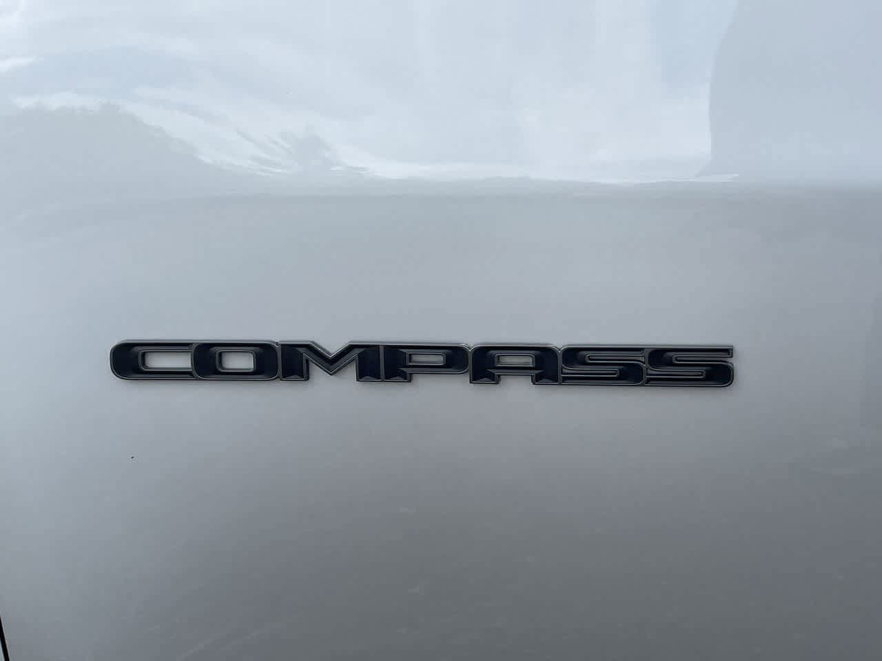 Used 2024 Jeep Compass Trailhawk AWD/4WD image 35