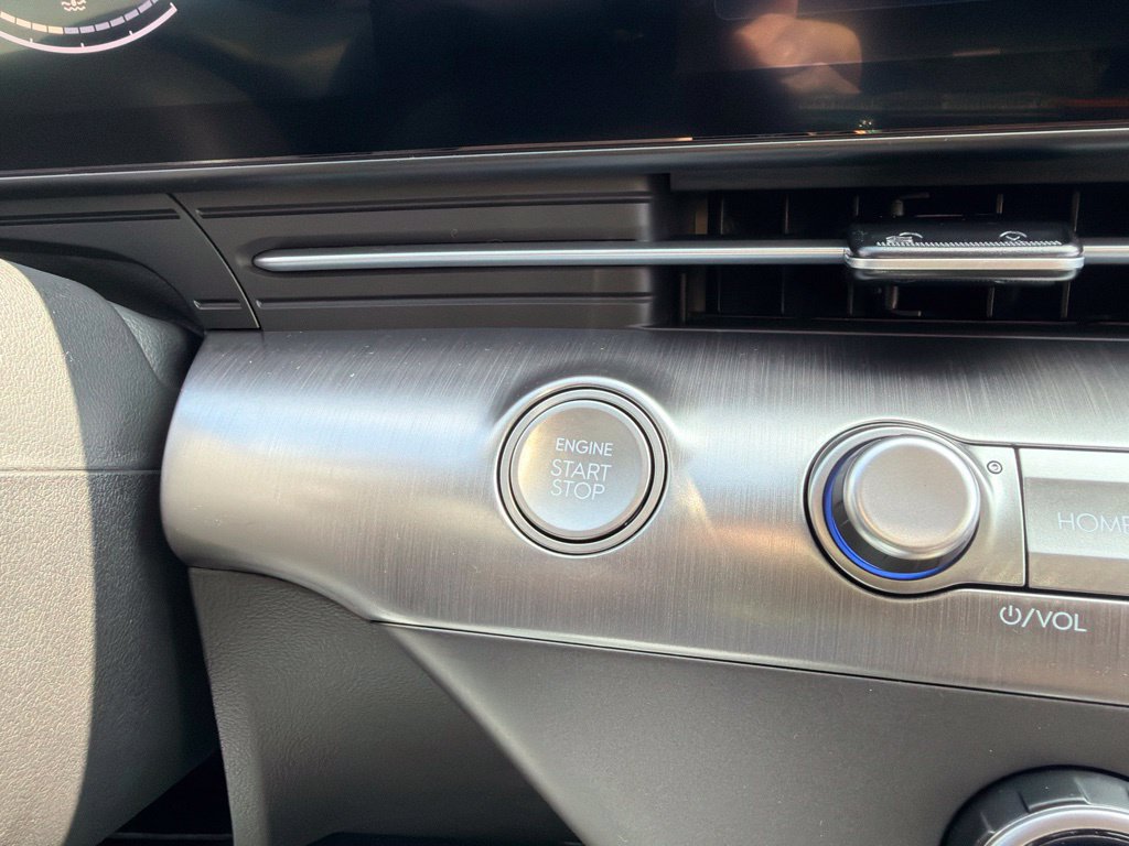 New 2027 Hyundai Kona SE AWD/4WD image 32