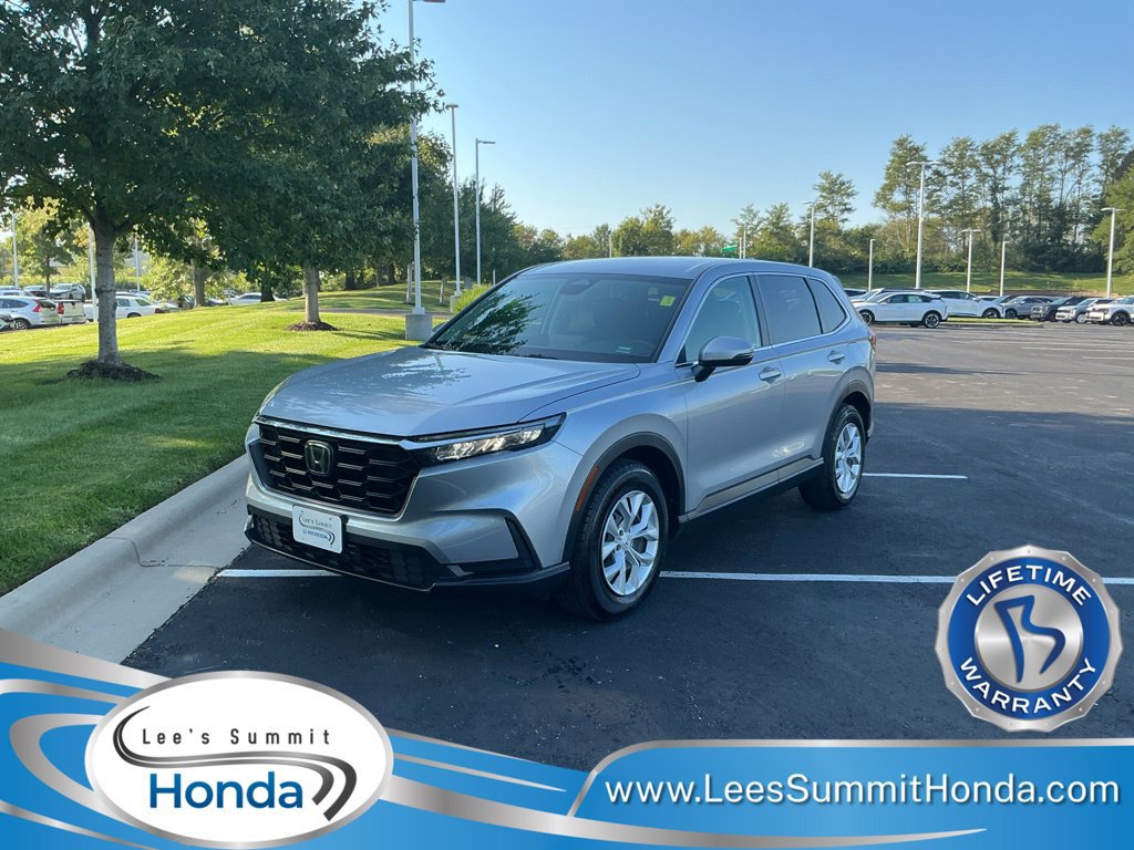 Used 2025 Honda CR-V LX image 1