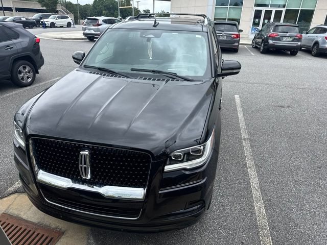 Used 2023 Lincoln Navigator Reserve AWD/4WD video 2