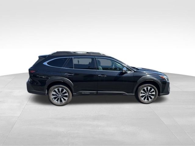 Used 2024 Subaru Outback Touring image 2