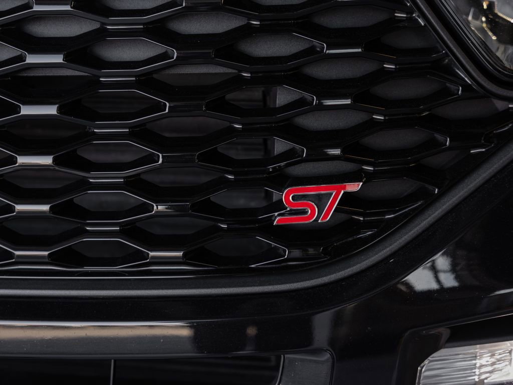 Used 2021 Ford Explorer ST w/ Equipment Group 401A image 7