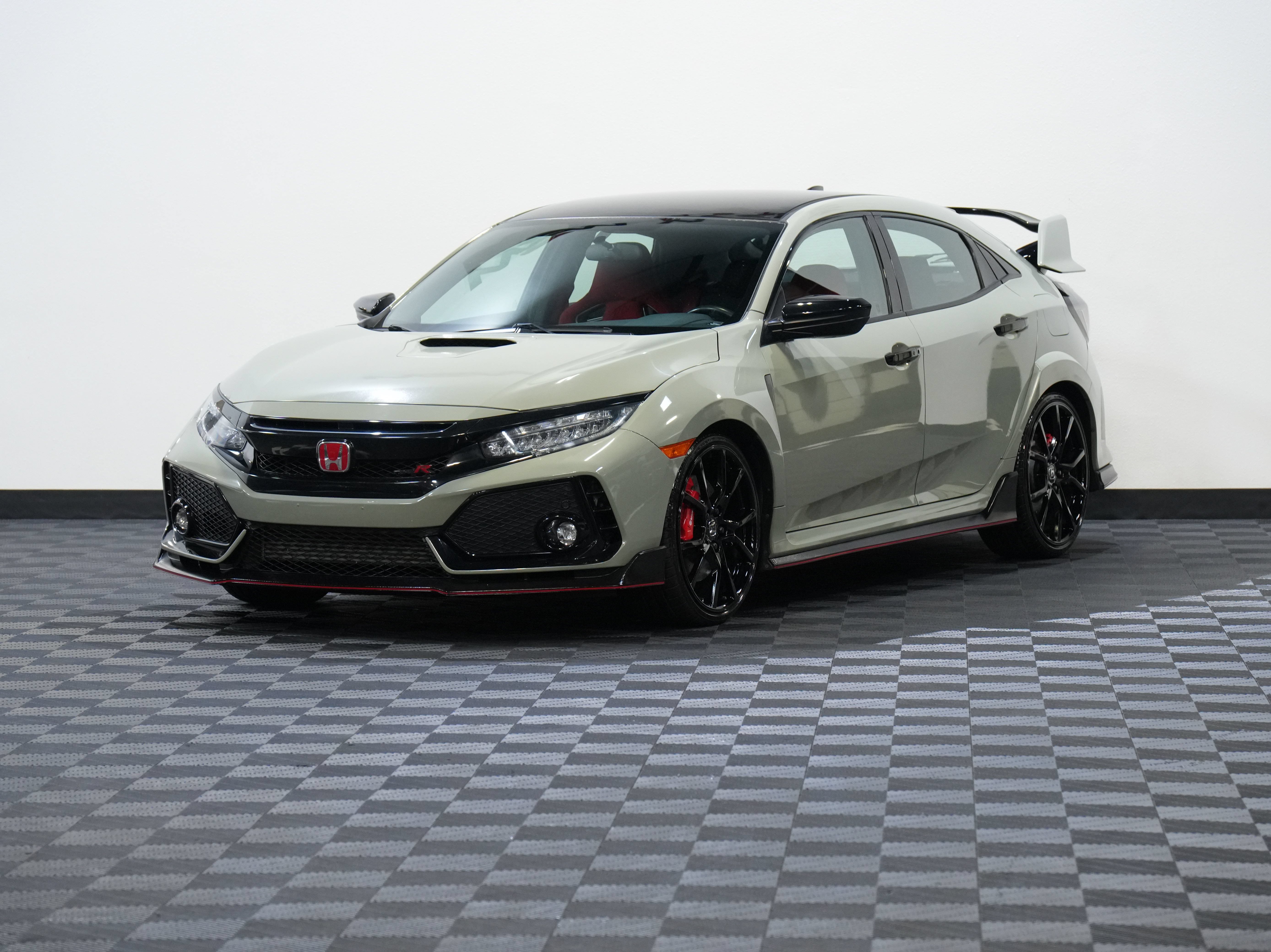 Used 2018 Honda Civic Type R image 3