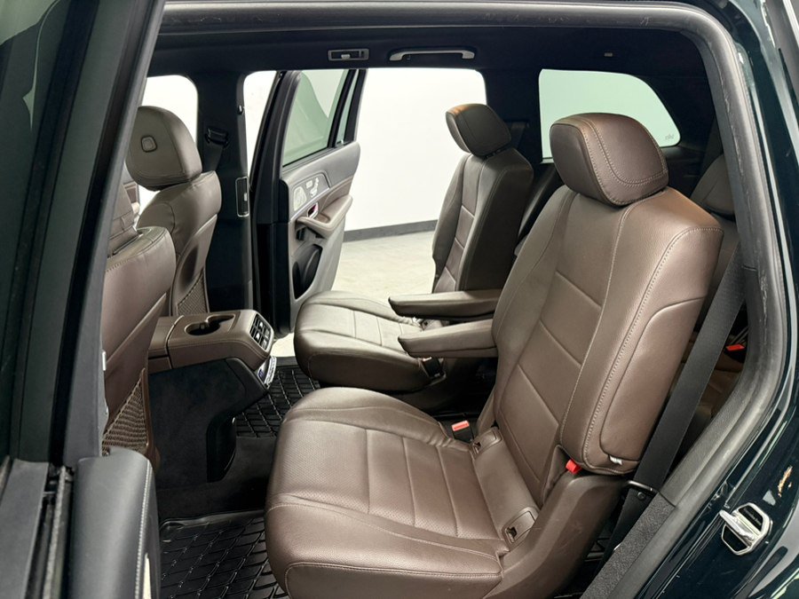 Used 2022 Mercedes-Benz GLS 450 4MATIC w/ AMG Line Exterior image 42