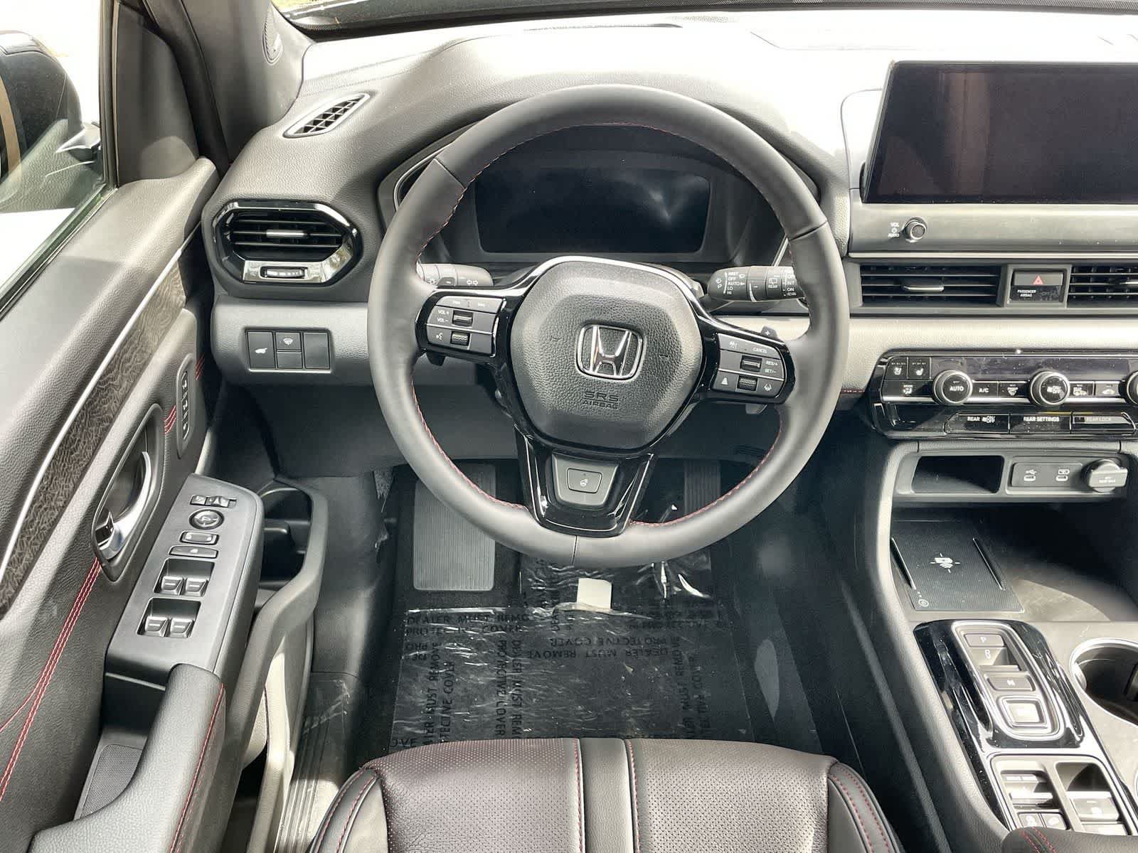 New 2026 Honda Pilot Black Edition image 4