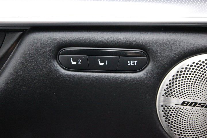 Used 2021 INFINITI QX50 Sensory image 11