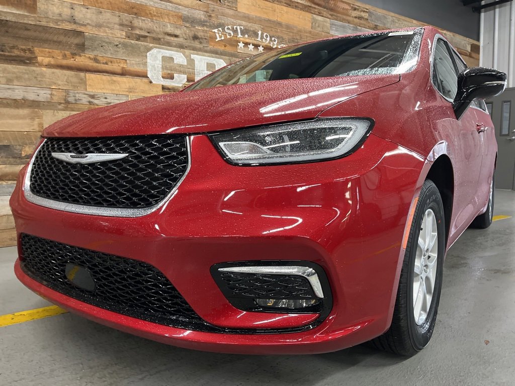 New 2026 Chrysler Pacifica Select image 12