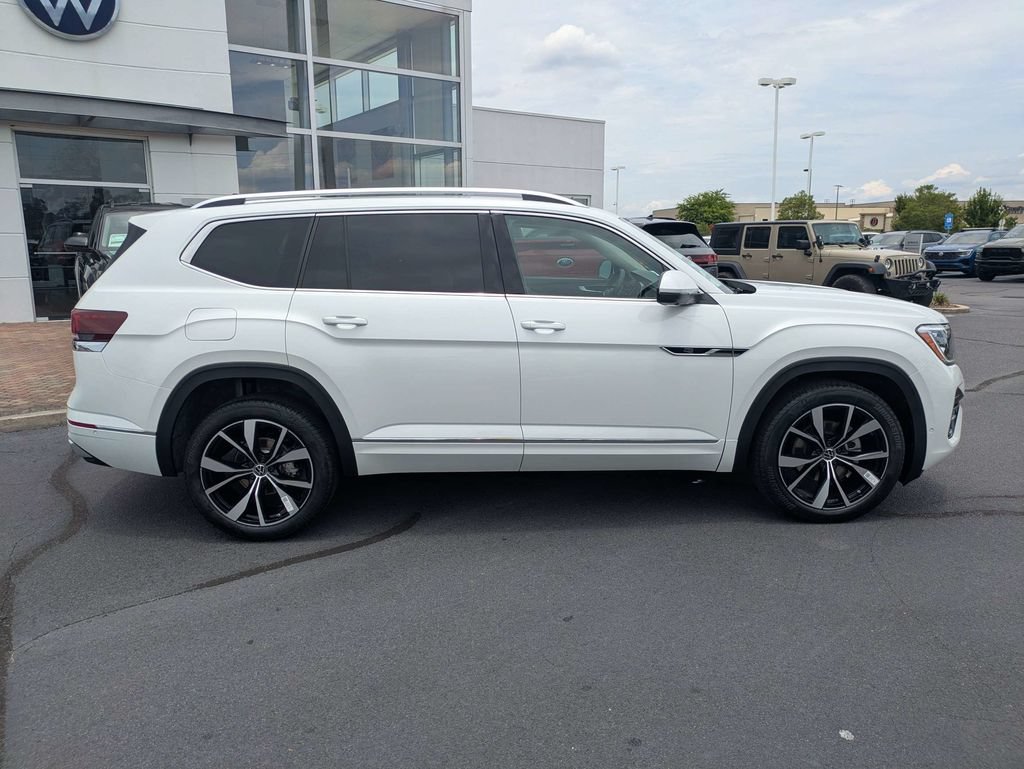 New 2026 Volkswagen Atlas SEL Premium R-Line AWD/4WD image 4