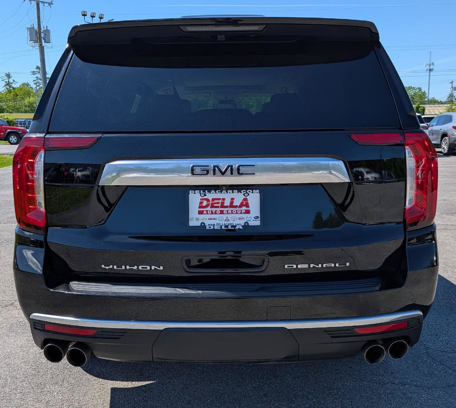 Used 2023 GMC Yukon XL Denali AWD/4WD image 10