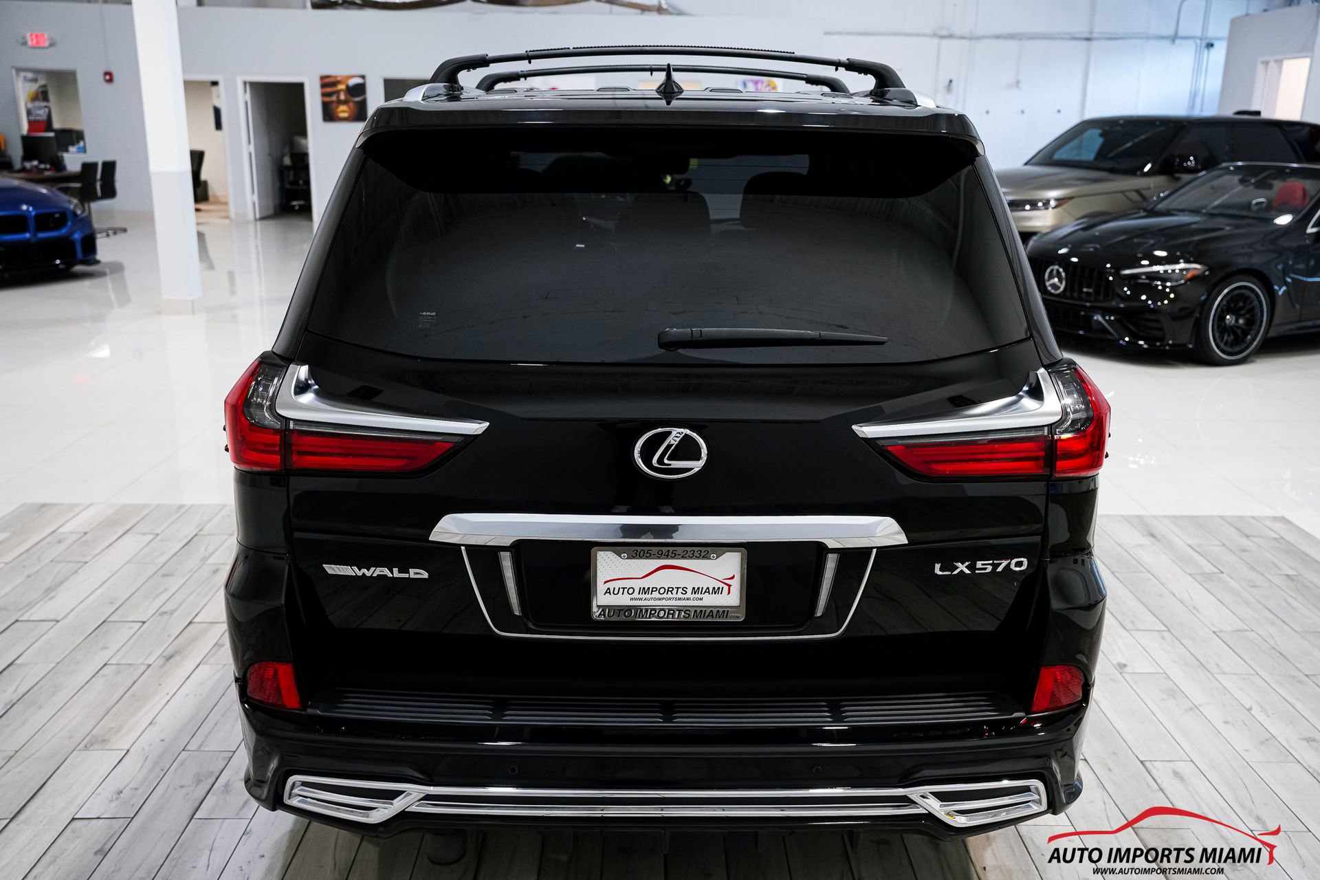 Used 2021 Lexus LX 570 4WD w/ Luxury Package image 18