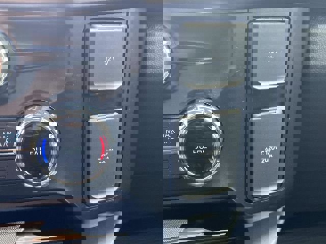 Used 2023 Ford F250 Lariat w/ Sport Appearance Package image 33