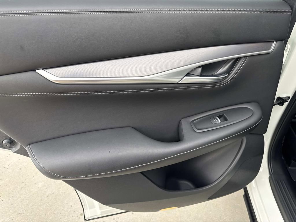 Certified 2023 INFINITI QX55 Luxe w/ Cargo Package image 11