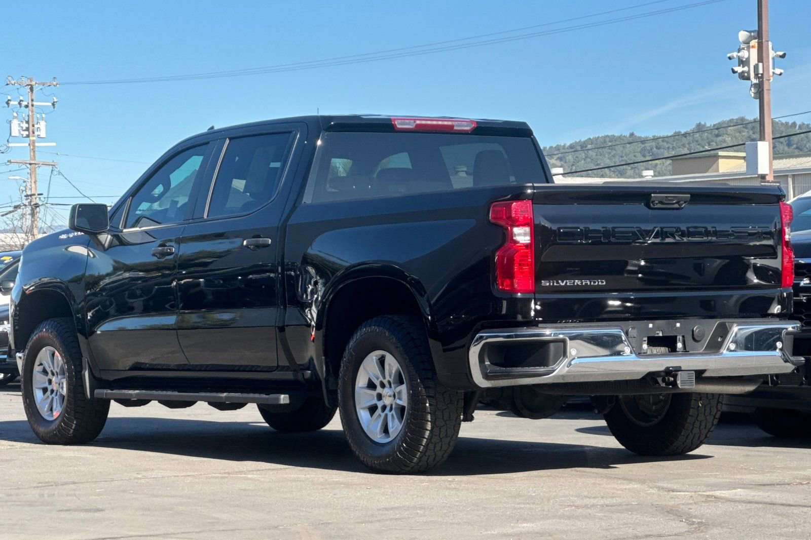 Used 2025 Chevrolet Silverado 1500 W/T w/ WT Value Package image 6