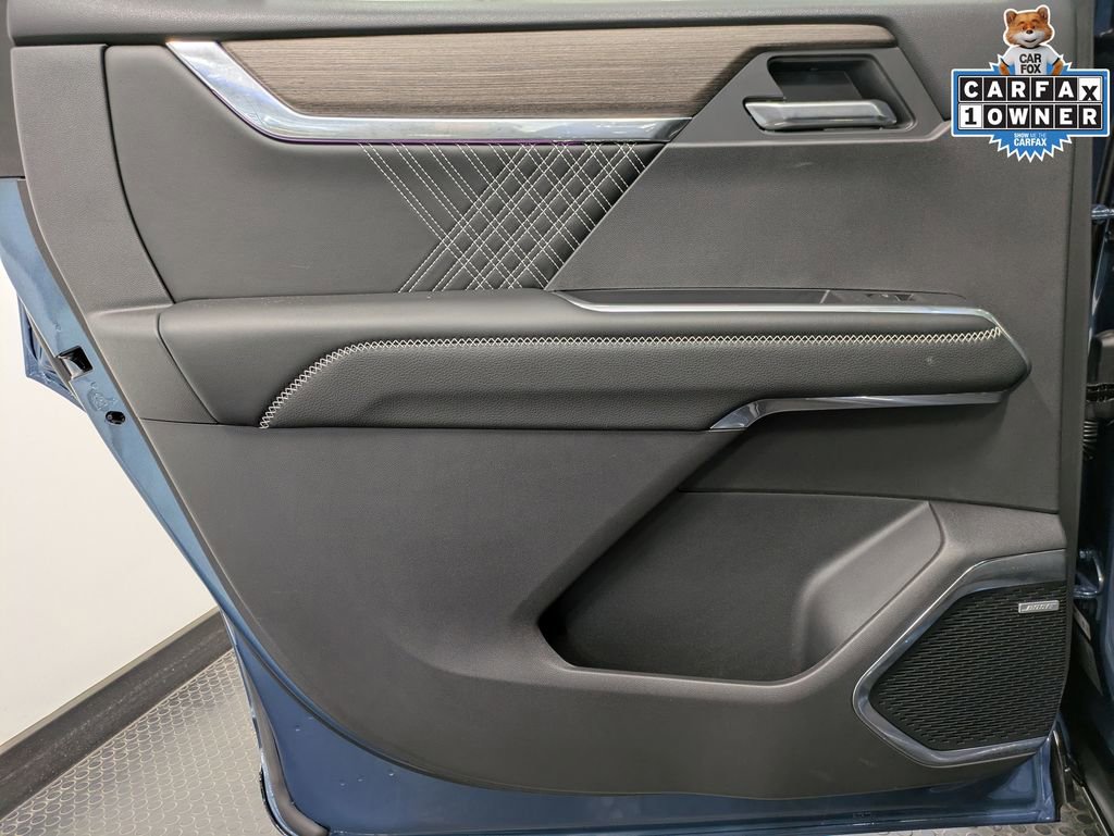 Used 2025 GMC Acadia Denali w/ LPO, Floor Liner Package image 22