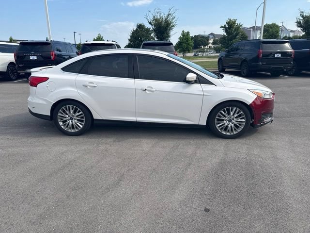 Used 2018 Ford Focus Titanium FWD image 2