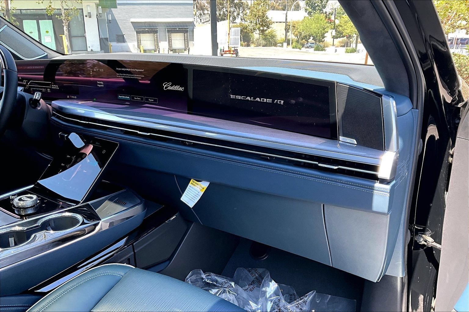 New 2026 Cadillac Escalade IQ Sport 2 w/ LPO, ONYX Package AWD/4WD image 33