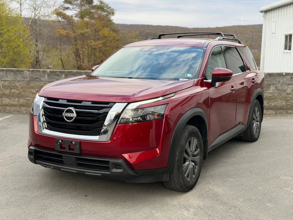 Used 2024 Nissan Pathfinder SV AWD/4WD image 1