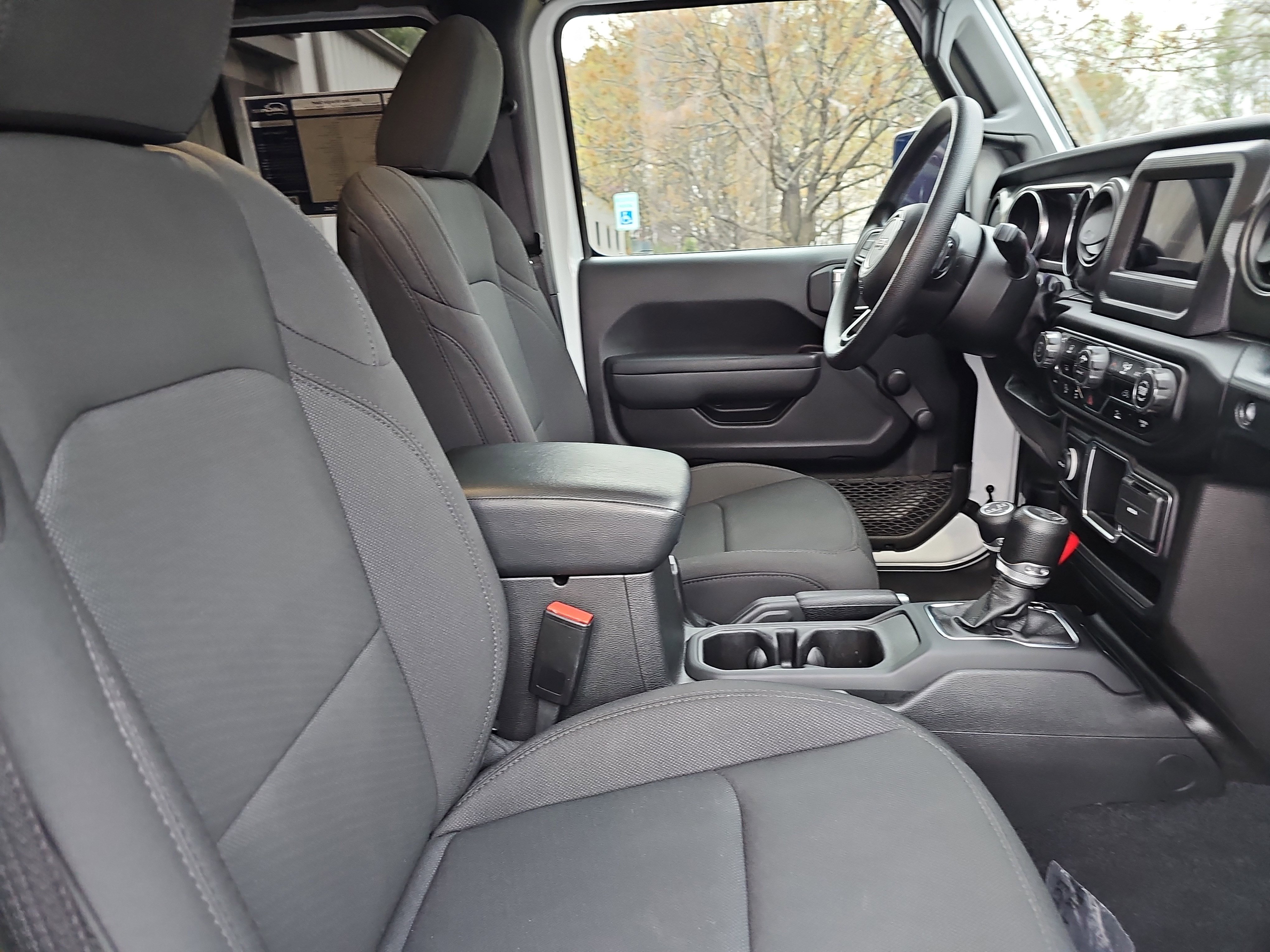 Used 2023 Jeep Wrangler Unlimited Sport AWD/4WD image 10
