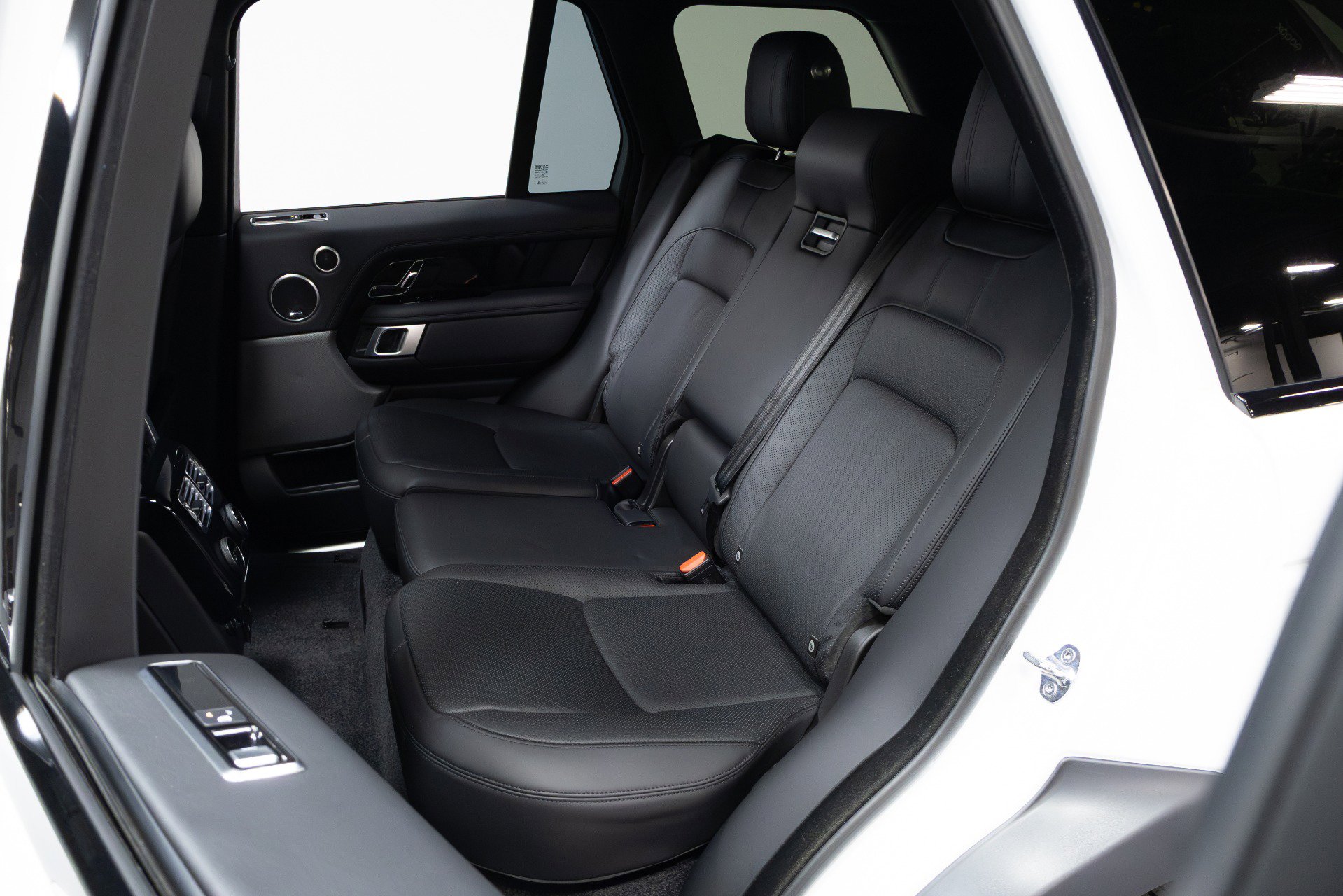 Used 2021 Land Rover Range Rover Westminster Edition image 38