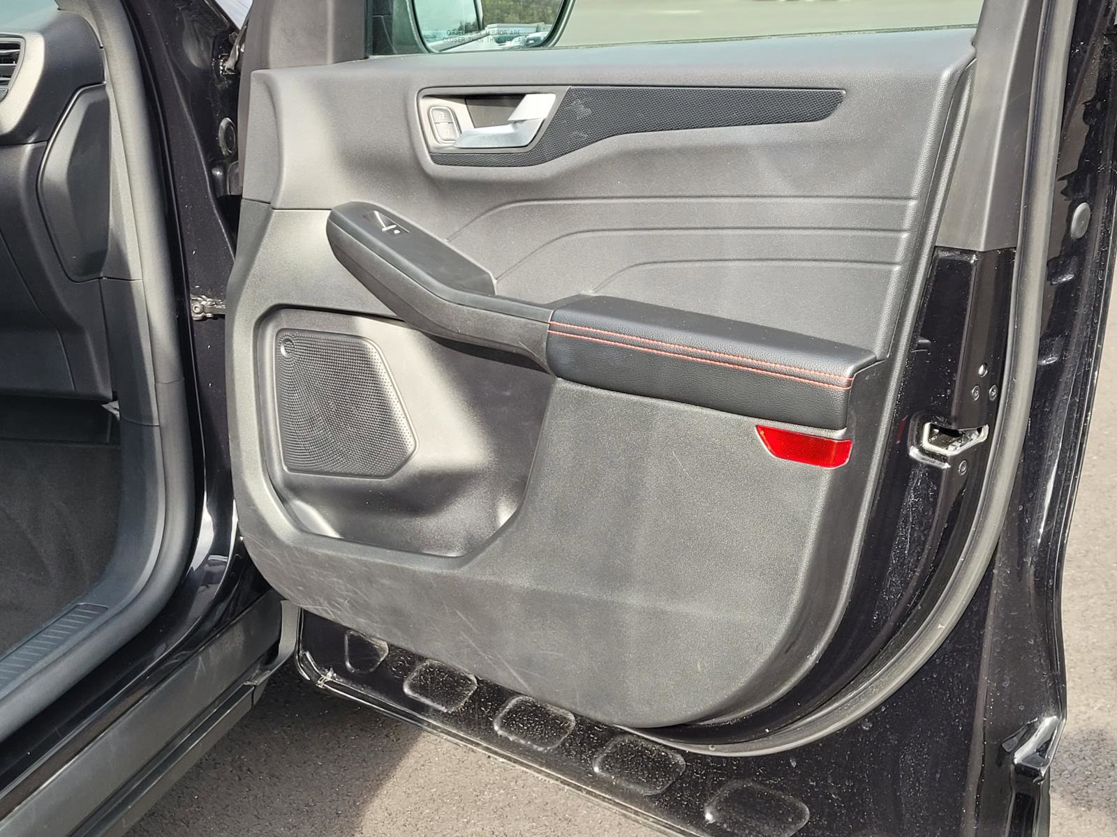 Used 2025 Ford Escape ST-Line AWD/4WD image 22