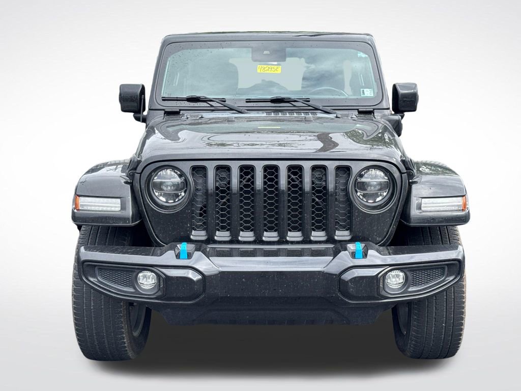 Used 2022 Jeep Wrangler Unlimited Sahara AWD/4WD image 3