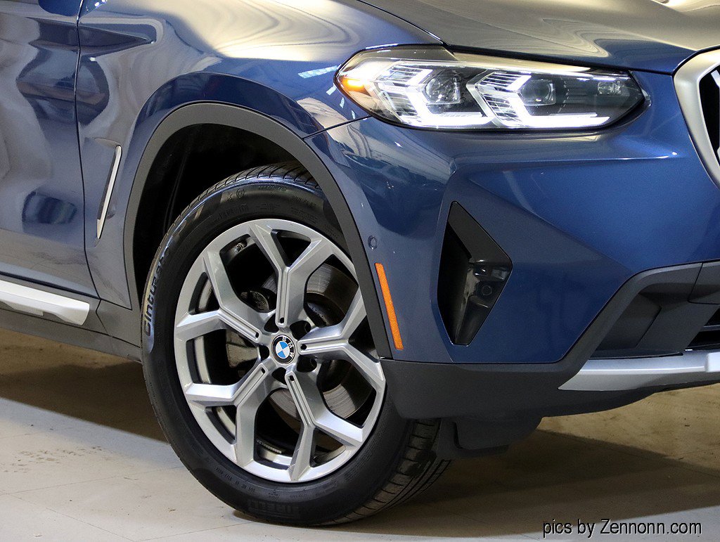 Certified 2024 BMW X3 xDrive30i image 3