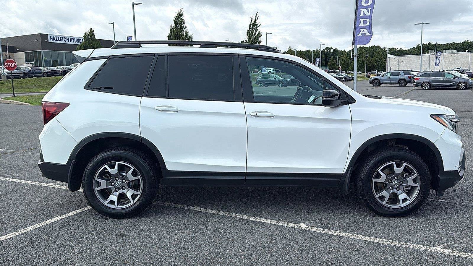 Used 2023 Honda Passport TrailSport image 4