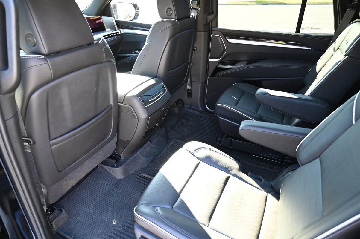 Used 2025 Cadillac Escalade Premium Luxury w/ LPO, Floor Liner Package image 45
