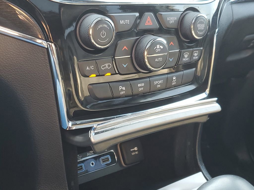 Used 2021 Jeep Grand Cherokee Trailhawk w/ Trailhawk Luxury Group image 19