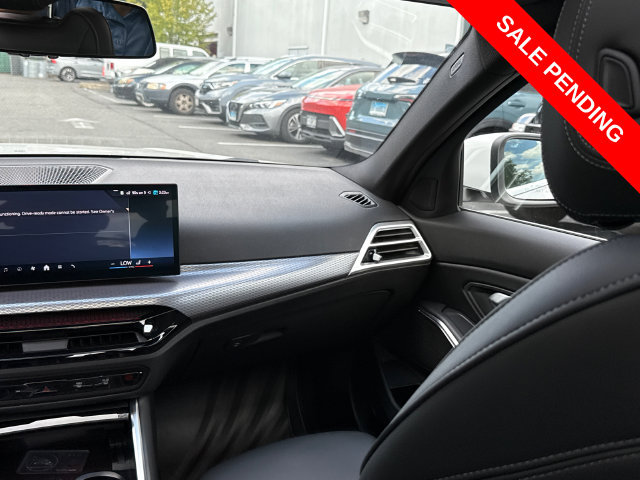 Used 2025 BMW 330i xDrive Sedan w/ Premium Package AWD/4WD image 23