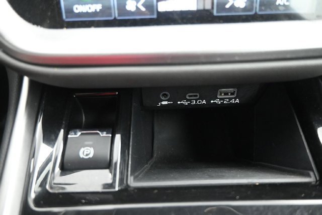 Used 2025 Subaru Outback Onyx Edition AWD/4WD image 19
