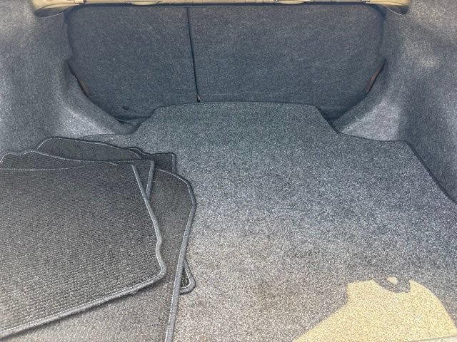 Used 2015 Toyota Corolla LE FWD image 11