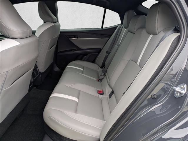 Used 2025 Toyota Camry SE FWD image 17