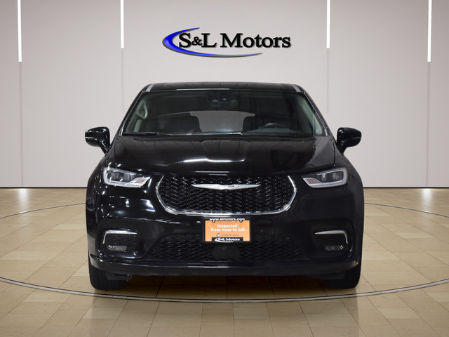 Certified 2024 Chrysler Pacifica Touring-L FWD image 2