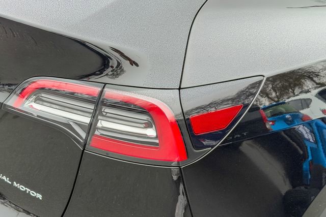 Used 2021 Tesla Model Y Long Range image 5
