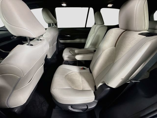 Certified 2025 Toyota Grand Highlander AWD Hybrid image 26