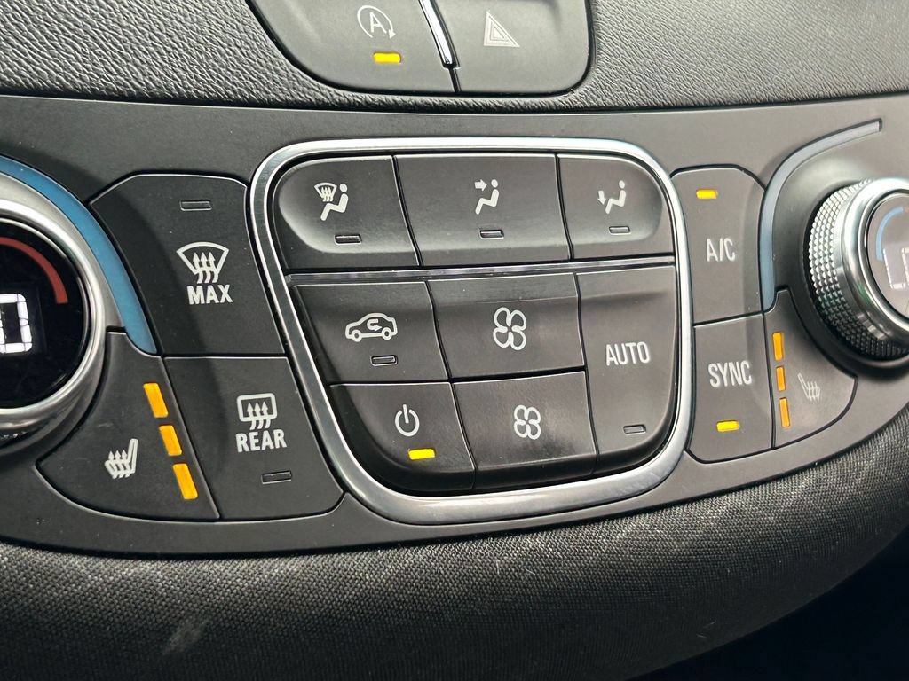 Used 2024 Chevrolet Malibu LT FWD image 36