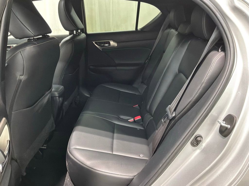 Used 2016 Lexus CT 200h w/ Navigation Package image 21