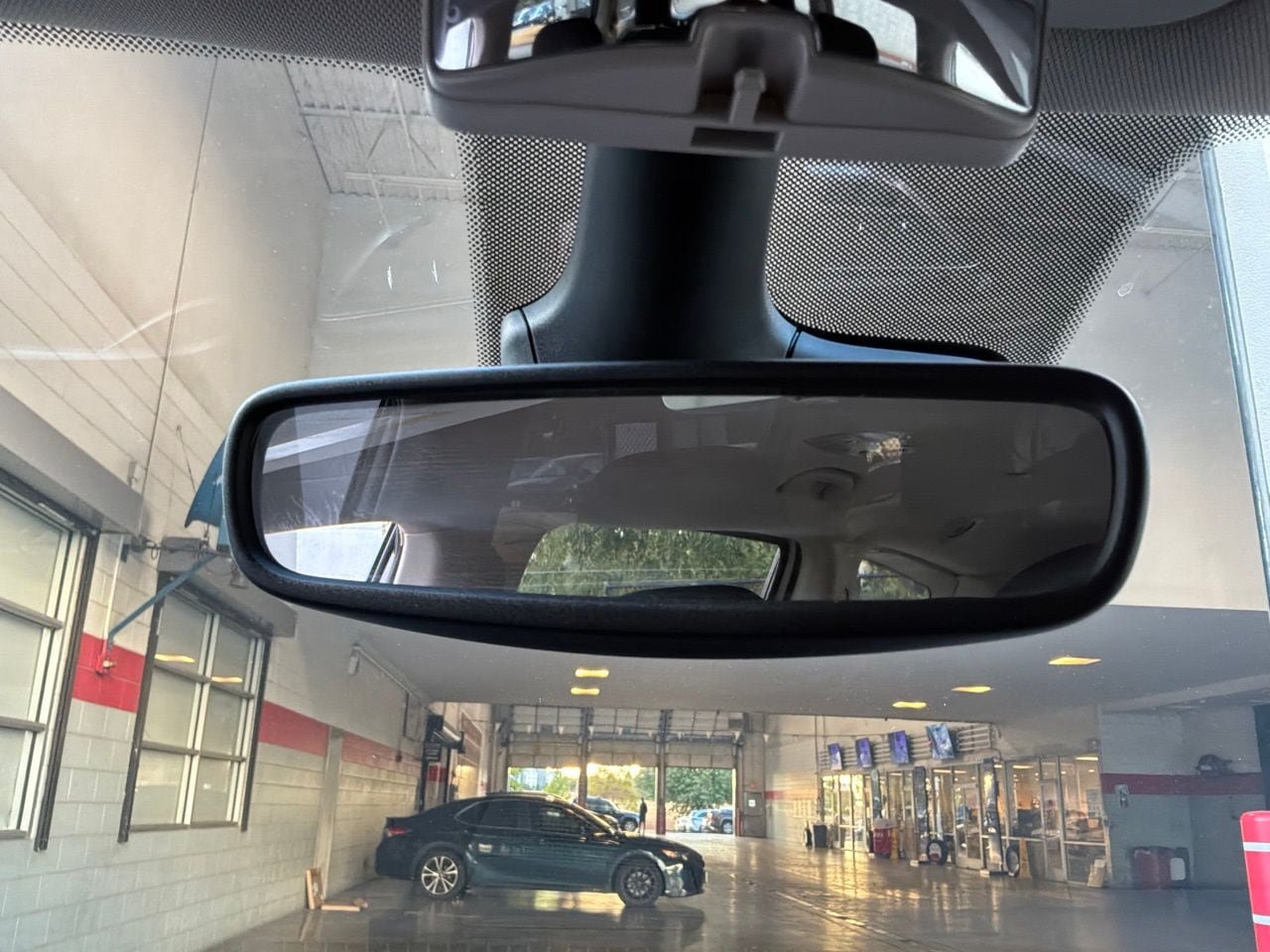 Used 2023 Chrysler Voyager LX FWD image 20
