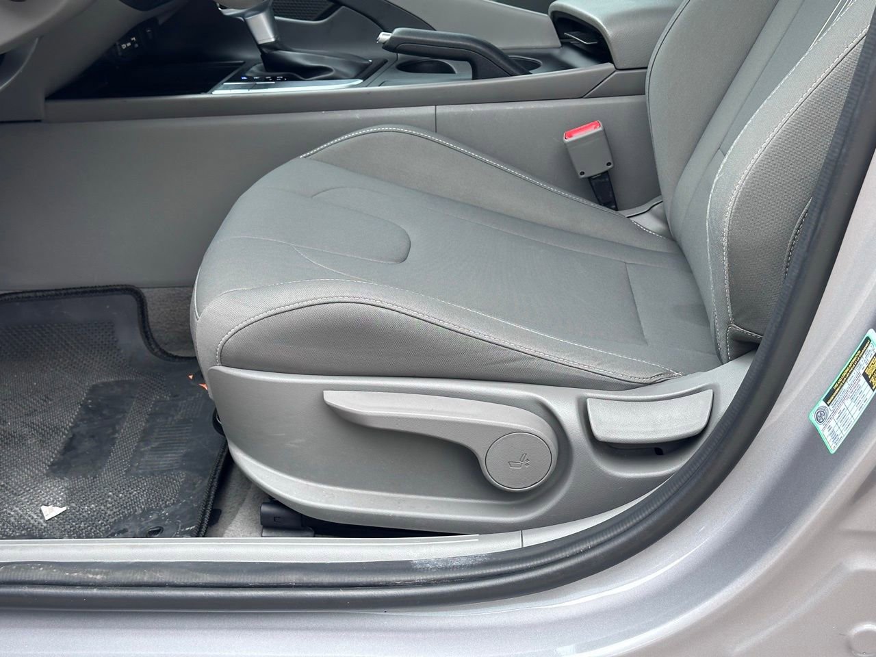 Used 2025 Hyundai Elantra Sport FWD image 22