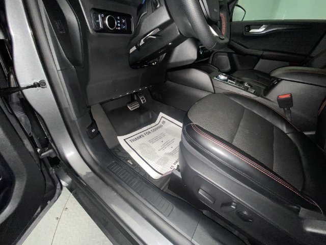 Used 2024 Ford Escape ST-Line w/ Tech Pack #1 FWD image 12
