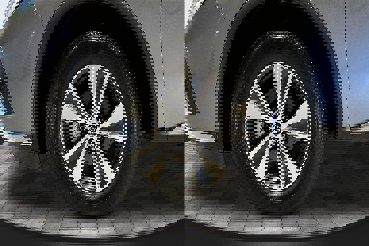 Used 2023 Nissan Murano SV image 34