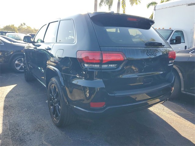 Used 2019 Jeep Grand Cherokee Altitude image 4