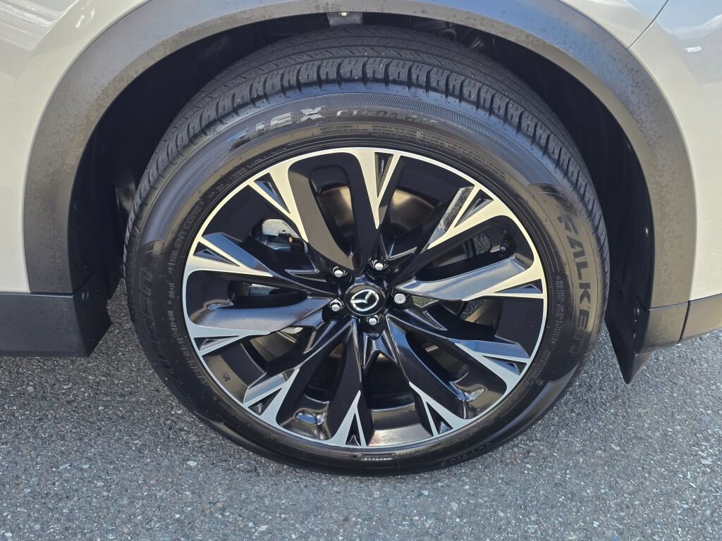 Certified 2025 MAZDA CX-90 Plug-In Hybrid w/ Premium Plus AWD/4WD image 35