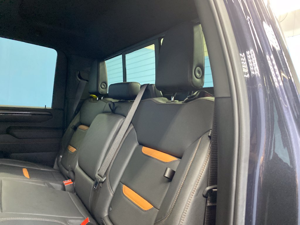 Used 2024 GMC Sierra 2500 AT4 w/ Technology Package AWD/4WD image 23