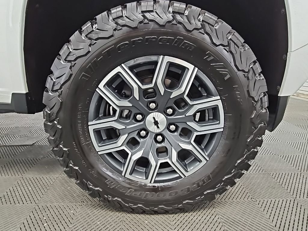 Used 2024 Chevrolet Colorado Z71 image 44