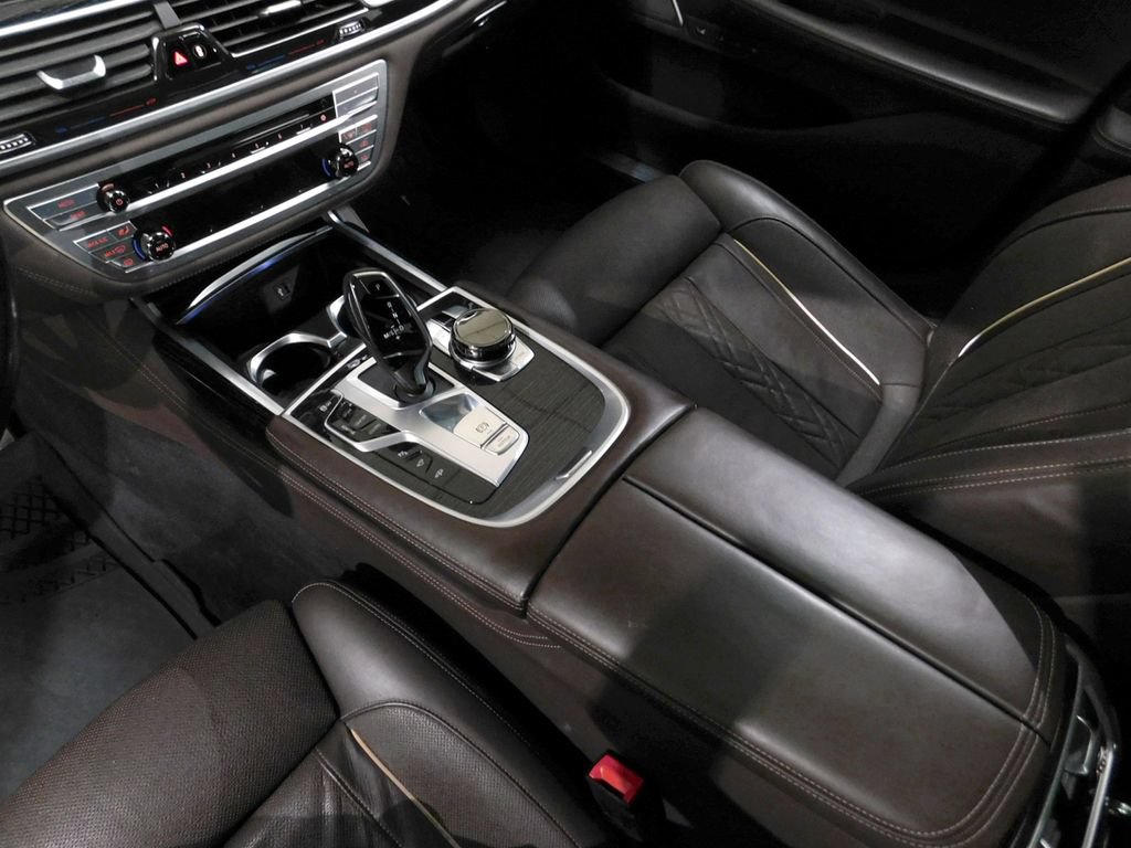 Used 2019 BMW 750i xDrive AWD/4WD image 52