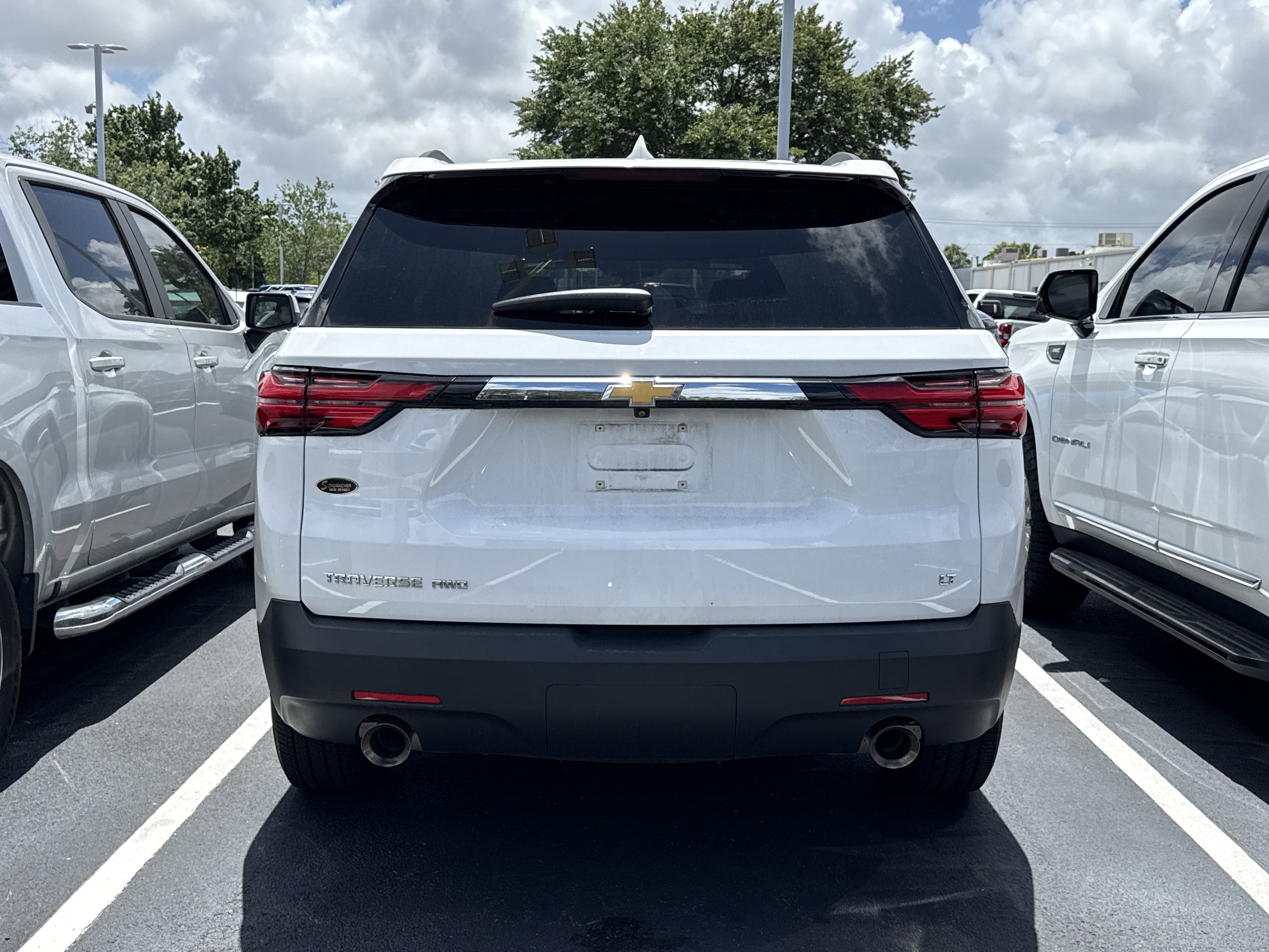 Used 2023 Chevrolet Traverse LT AWD/4WD image 8