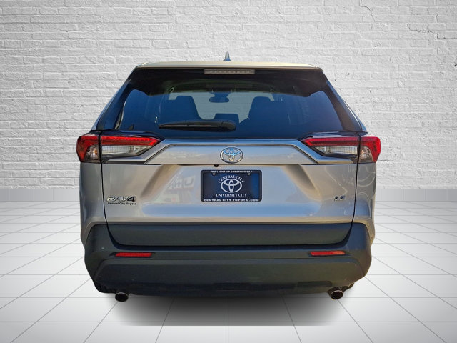 Used 2023 Toyota RAV4 LE FWD image 5