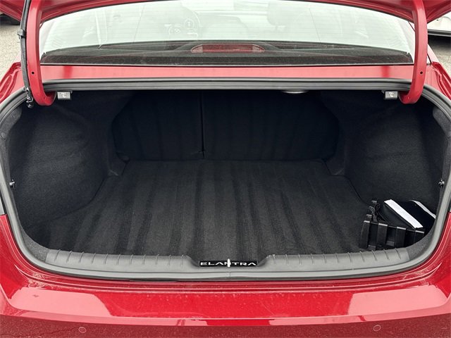 Certified 2023 Hyundai Elantra Limited image 18